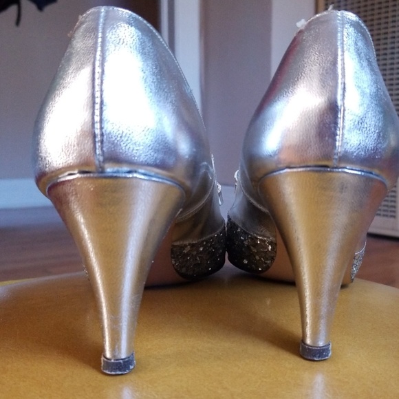 VTG M'Lady Silver Sequined Dorothy Heels - Picture 5 of 8